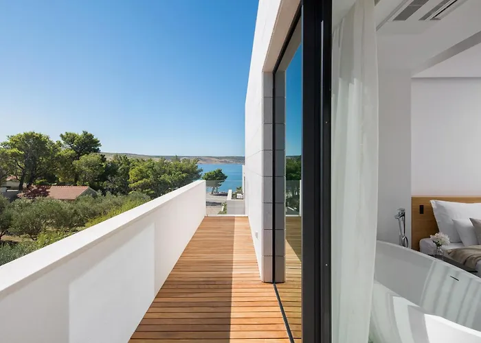 Calma Ii Starigrad Paklenica