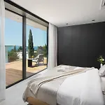 Calma Ii Villa *