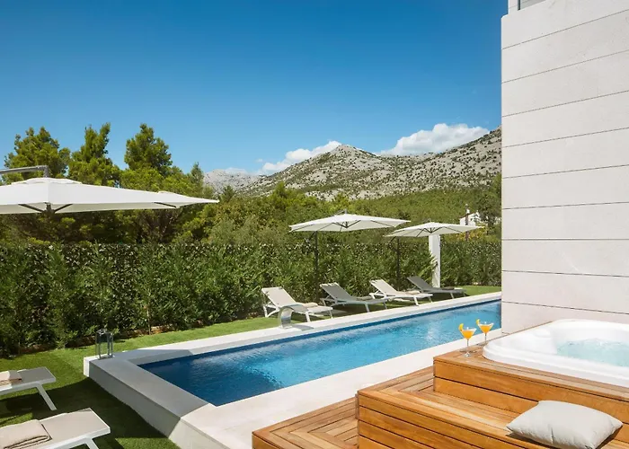 Calma Ii * Стариград-Пакленица